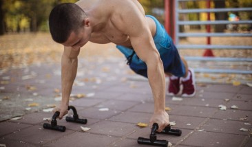 Comment bien faire des pompes avec des poignées ?